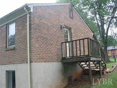 3rd image of 112 Hillview Dr