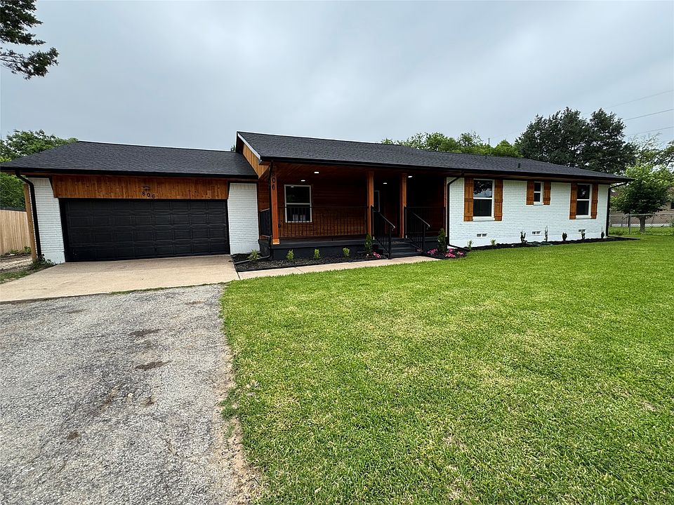 1st image of 806 Jungle Dr