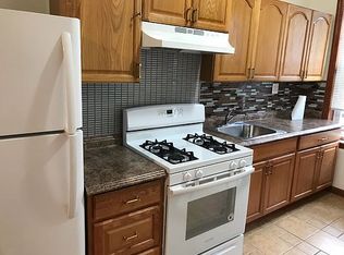 1877 Cornelia St #2L, Ridgewood, NY 11385