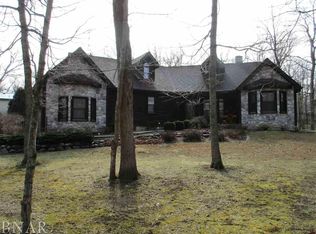 104 Ridge Dr, Lexington, IL 61753