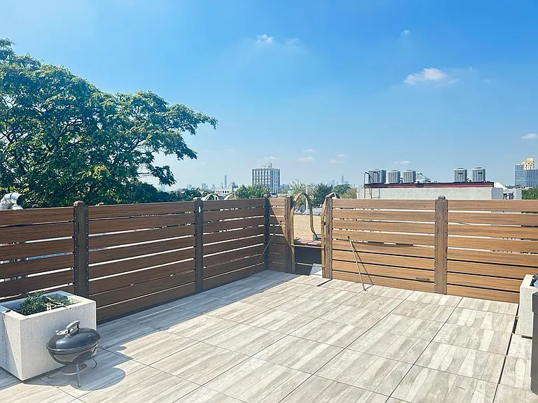 1649 Summerfield St #3E — Photo 17