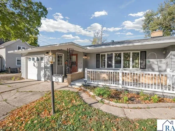 215 N Galbraith St, Blue Earth, MN 56013