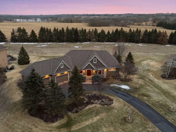 2923 Jonquil Trl N, Lake Elmo, MN 55042