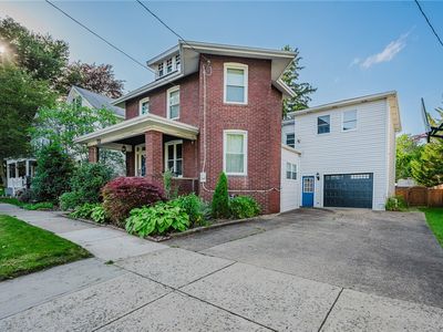 557 Oak St, Indiana, PA, 15701