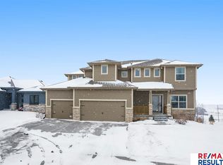 8123 S 192nd Ave, Gretna, NE 68028