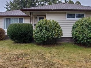 415 Hoon Ave, Farrell, PA 16121