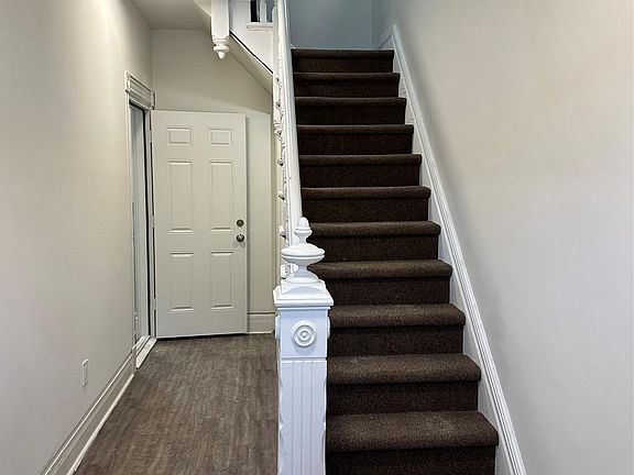 3rd image of 85 City Terrace