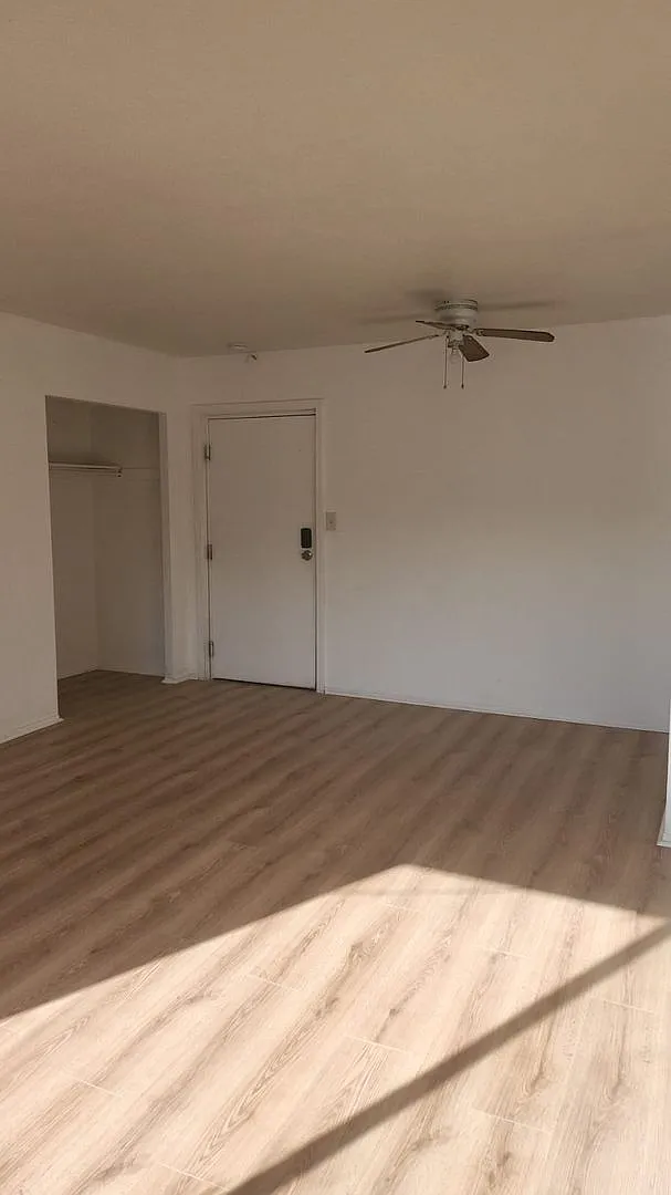Affordable Apartment Living in Prime Cleveland Location! — Photo 3