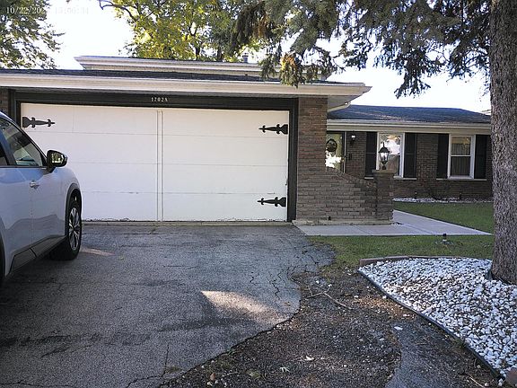 3rd image of 17028 Cornell Ave