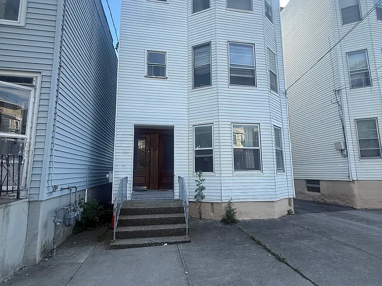 692 State St #1 — Photo 1