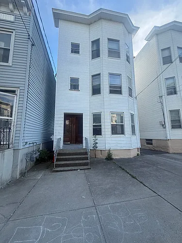 692 State St #1 Photo 1
