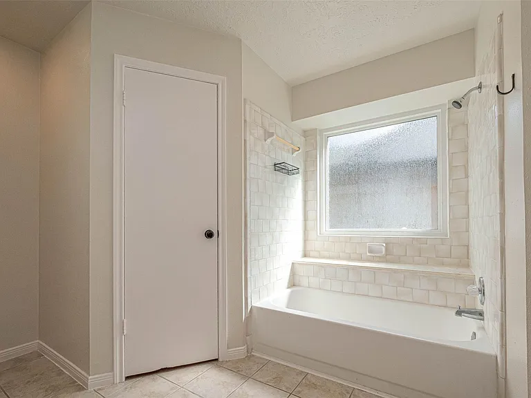 416 Heatherwood Ct — Photo 24