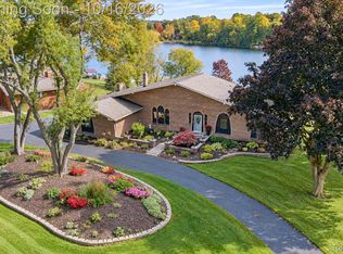 7555 Little Walters Ct, Clarkston, MI 48348