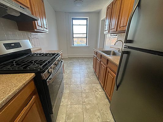 3rd image of 32-15 35th St #E4