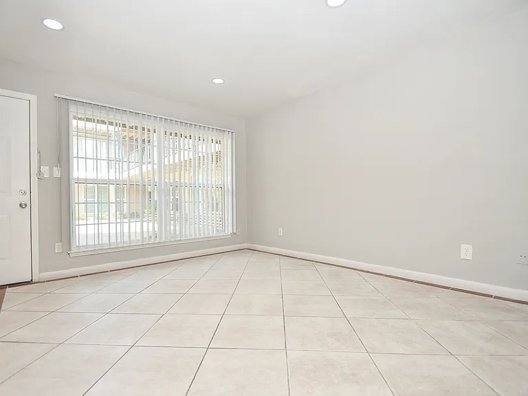 7637 Harwin — Photo 18
