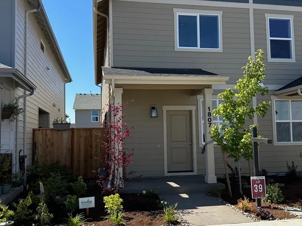 1807 SE Mulberry Ave #39, Dallas, OR 97338
