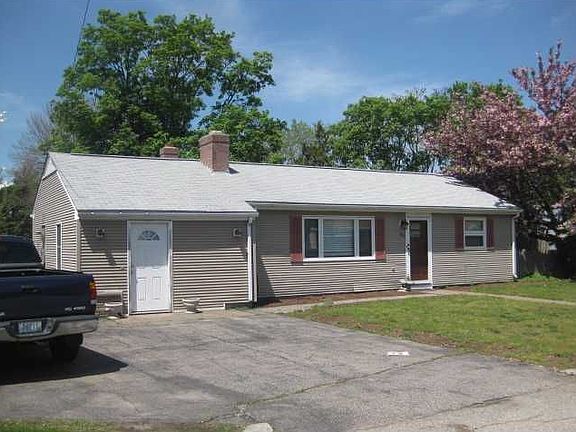 4th image of 15 Larchwood Dr