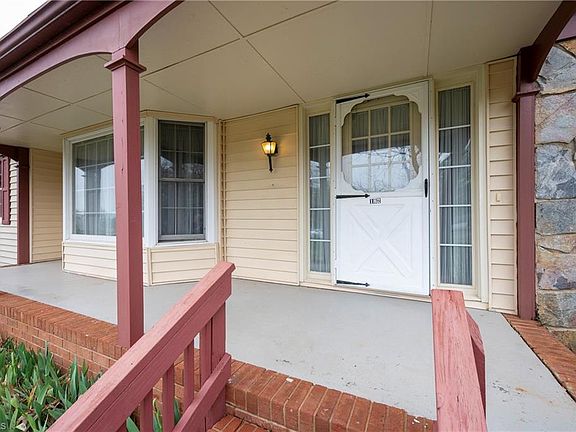 4th image of 182 Pine Valley Rd