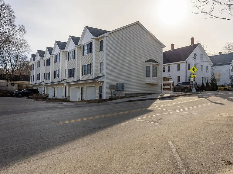 204 Washington St #3 — Photo 24