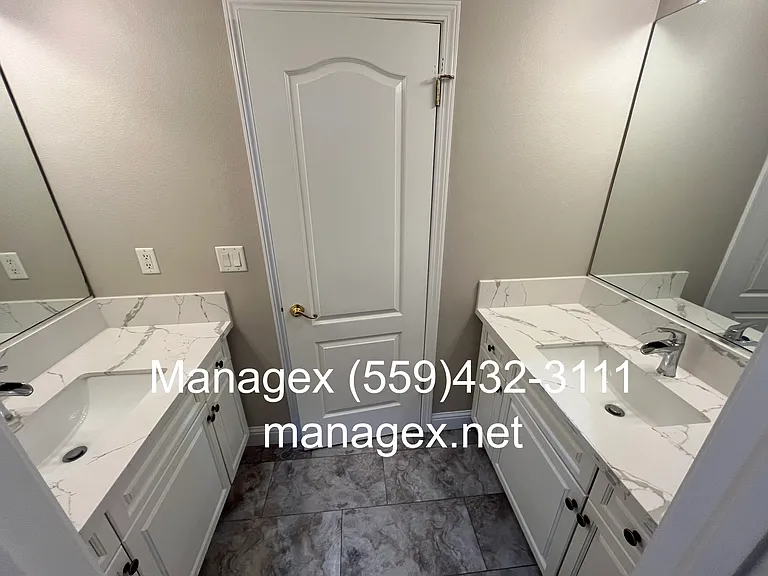 2175 Lester Ave — Photo 24