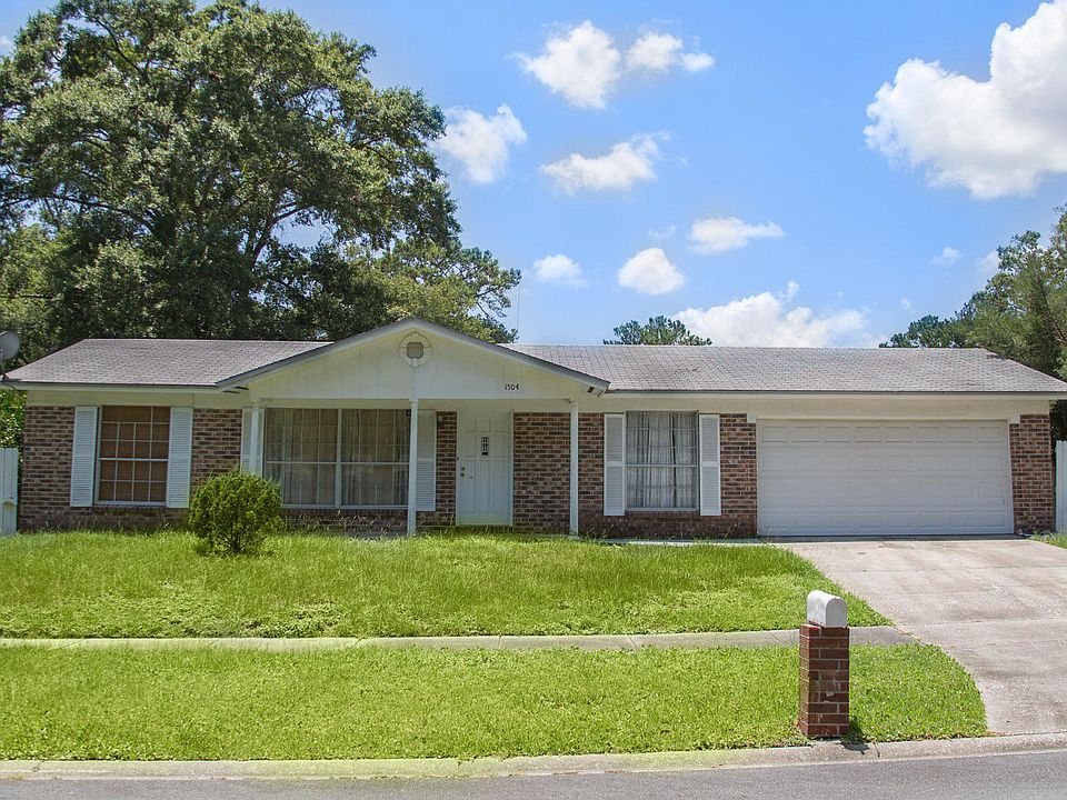 1st image of 1504 Rebecca Dr