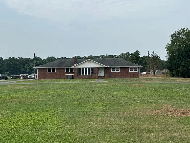 6996 Harding Hwy — Photo 1