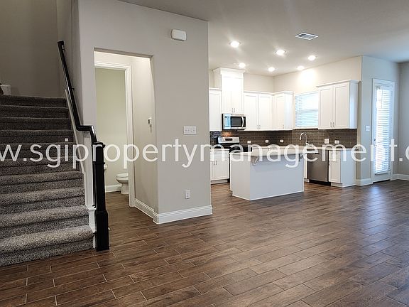 5th image of 3121 Galveston St