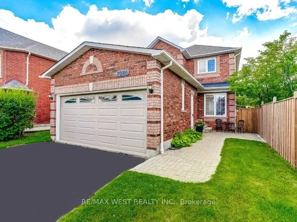 7265 Sandhurst Dr, Mississauga, ON L5N 7G8