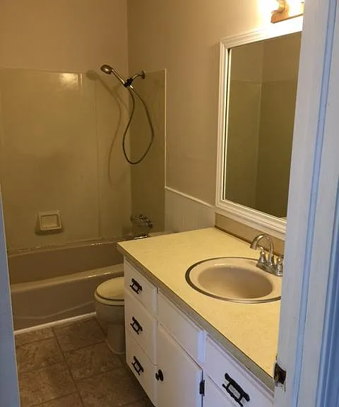 621 Rancho Dr — Photo 8