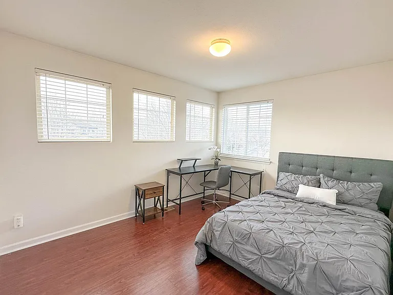 1052 Button Rock Dr — Photo 18