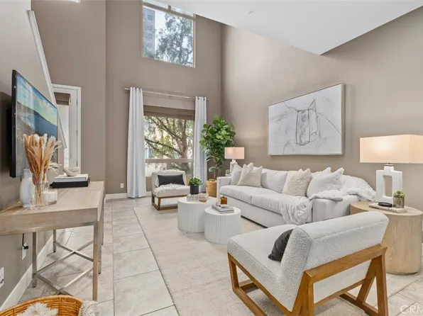 45 Soho, Irvine, CA 92612