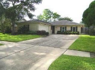 883 Silverpines Rd, Houston, TX 77062