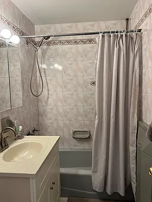 Rented by Prime Realty | media 16