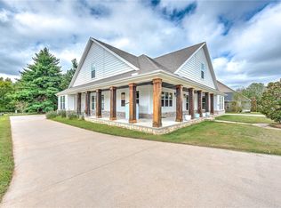 4257 W Mount Comfort Rd, Fayetteville, AR 72704