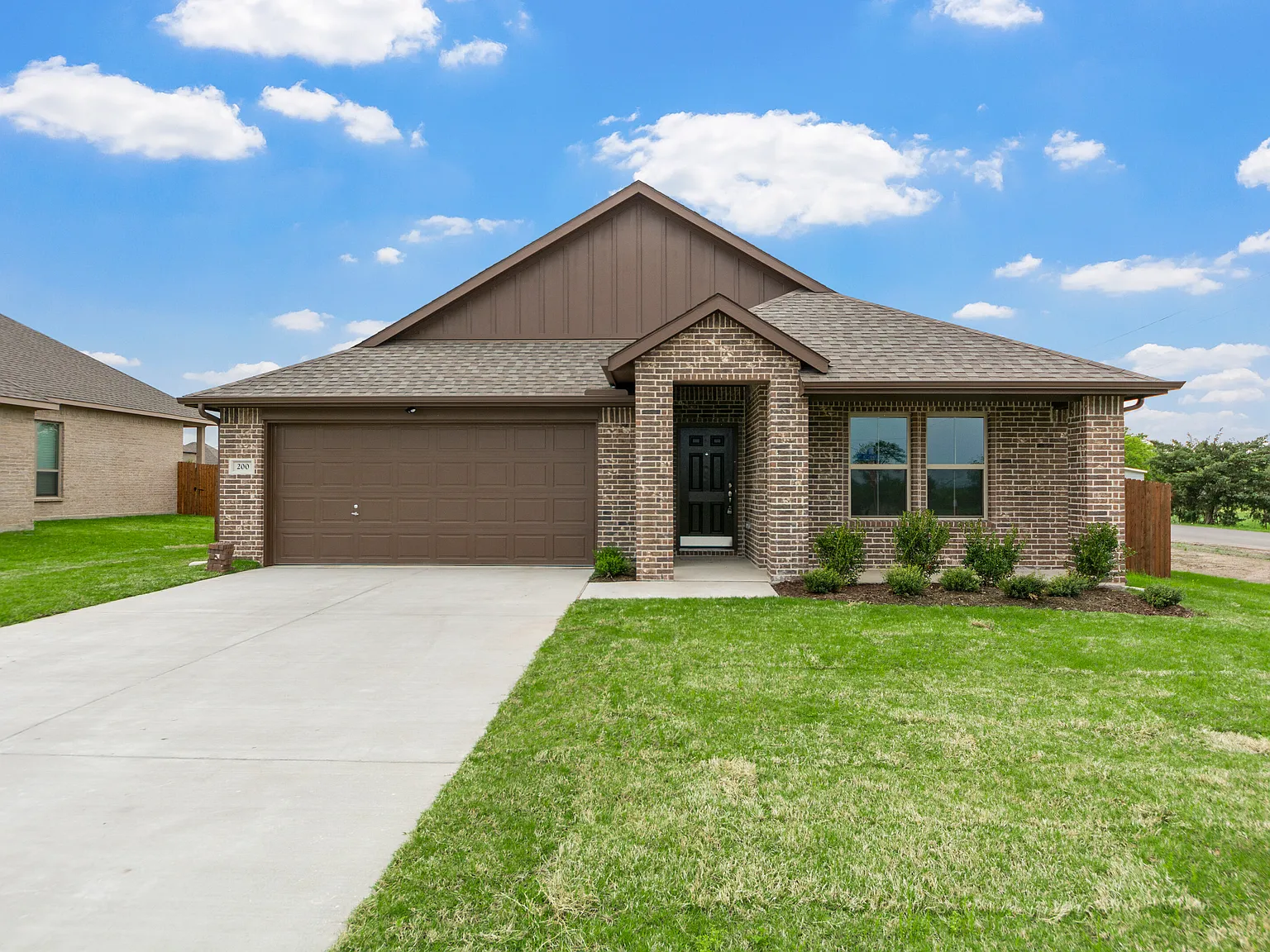 4 bed, 1860 sqft, $1,995 — Photo 1
