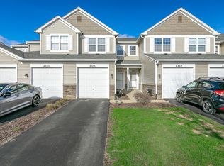 2331 Overlook Ct, Naperville, IL 60563