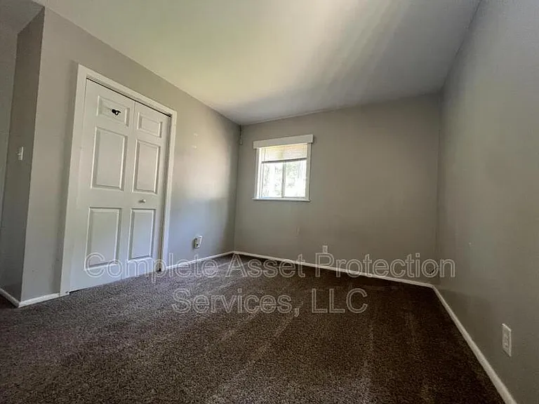 904 Tall Timber Dr — Photo 7