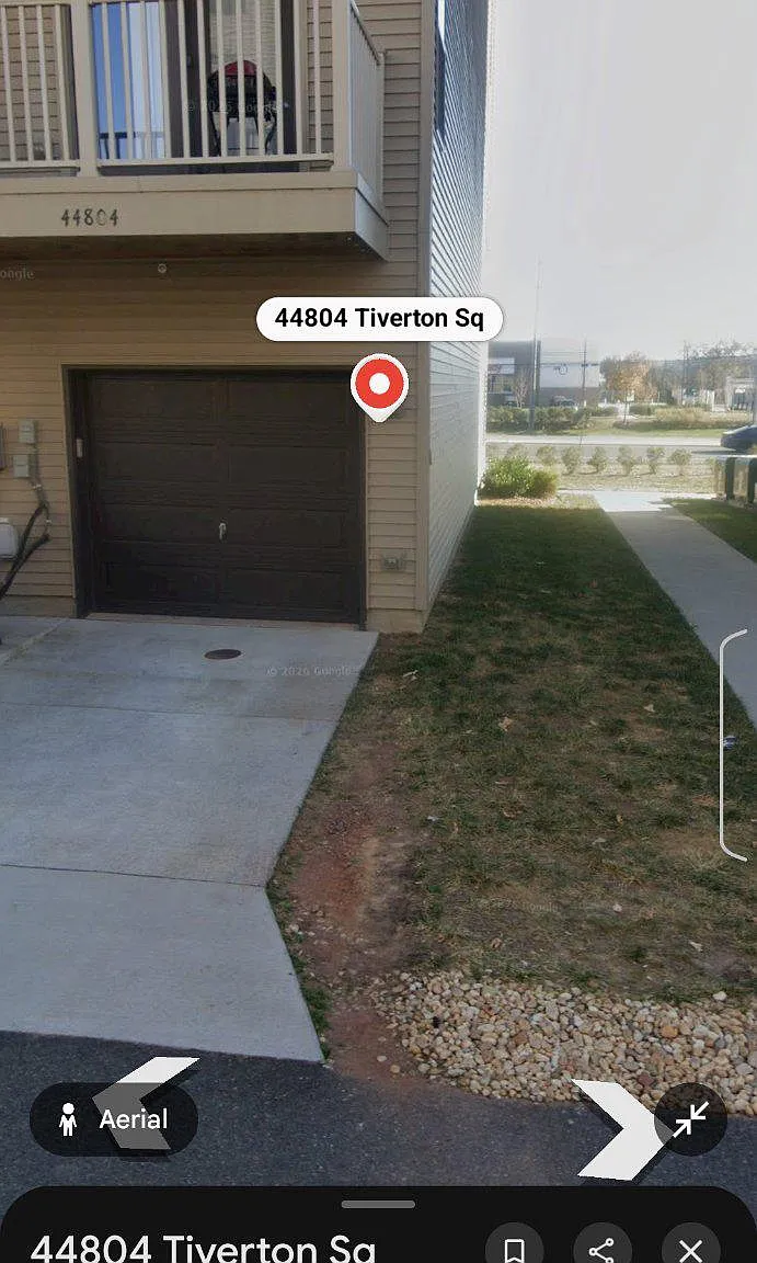 Sm One Loudoun Condo — Photo 1