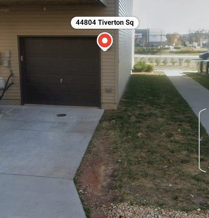 44804 Tiverton Sq
