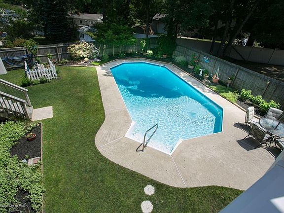 2nd image of 1101 Kenton Dr