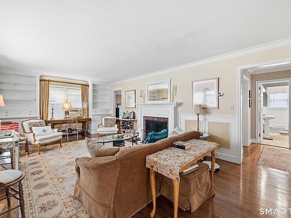 5th image of 32 Crown Street