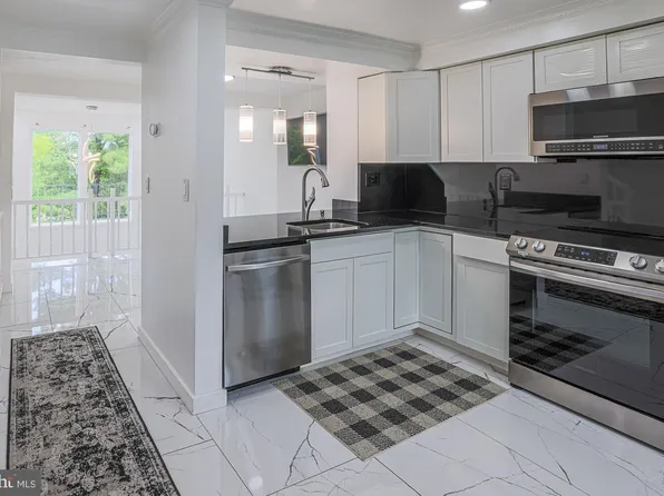 9 Stillwood Cir, Nottingham, MD 21236