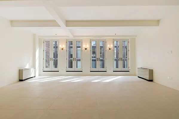 Rented by CORE | media 32