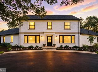 10700 Alloway Dr, Potomac, MD 20854