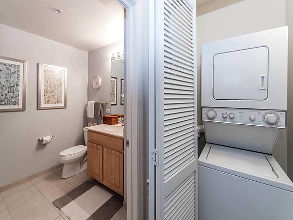 4th image of 650 W Wayman St #316