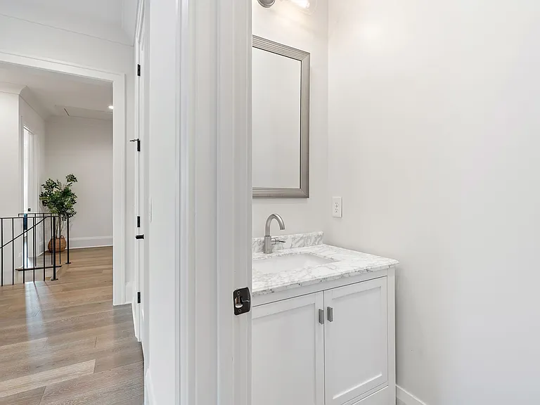 8808 Edgecomb Dr — Photo 26