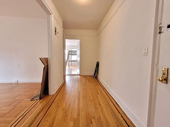 5th image of 3824 Waldo Ave #5B