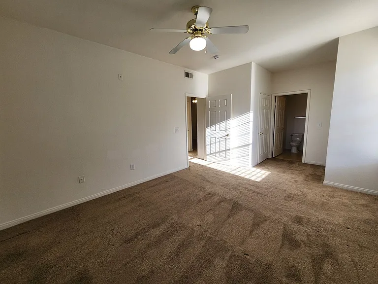 231 W Horizon Ridge Pkwy #417 — Photo 29