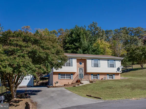 38418 Arlington Dr, Mechanicsville, MD 20659