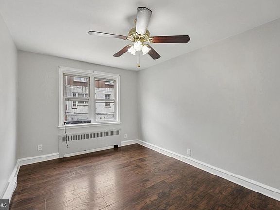 4th image of 1434 Creston St